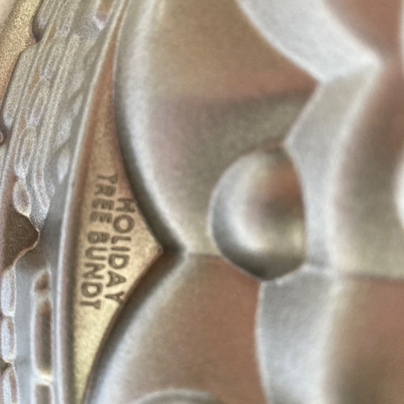 Nordicware Christmas Tree Bundt Cake form Heavy duty Pan - Picture 4 of 5